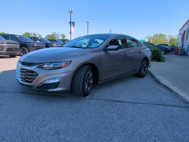 Used 2023 Chevrolet Malibu LT FWD image 5