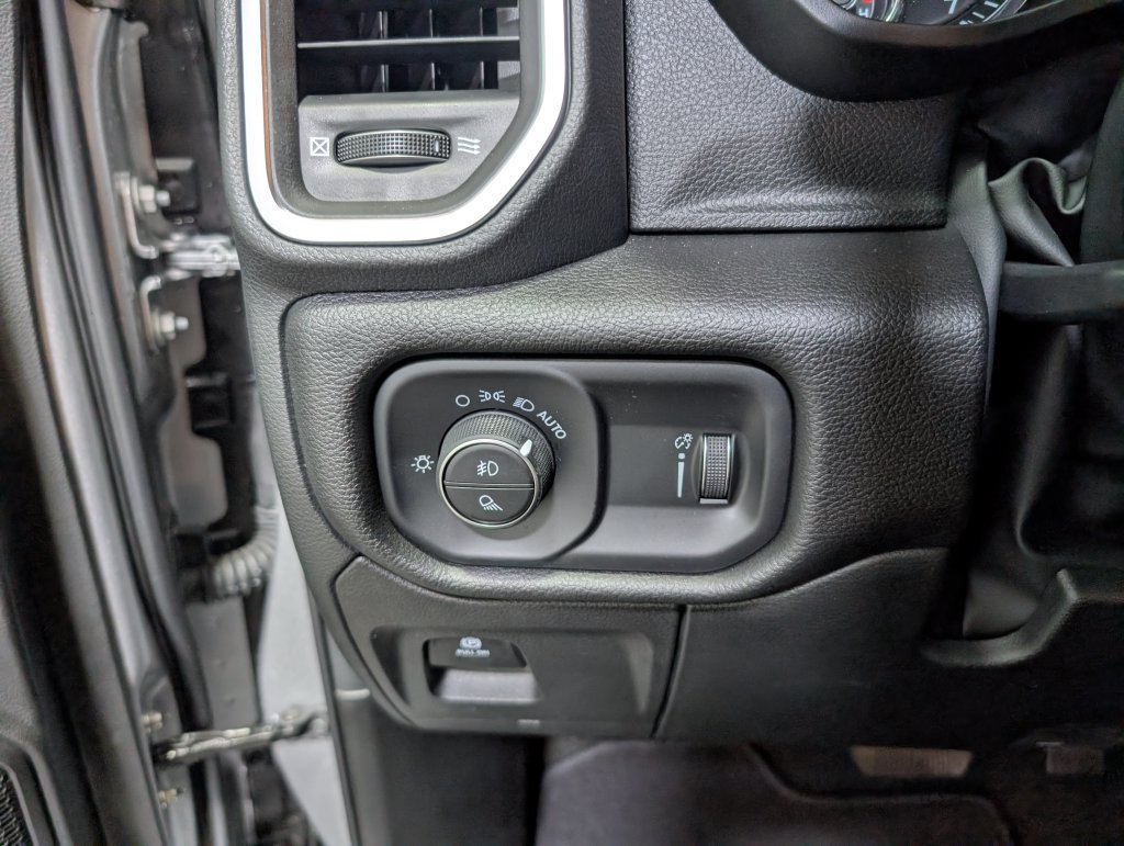 Used 2024 RAM 1500 Big Horn AWD/4WD image 19