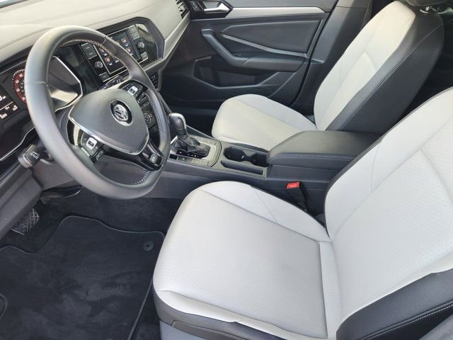 Used 2020 Volkswagen Jetta R-Line image 4