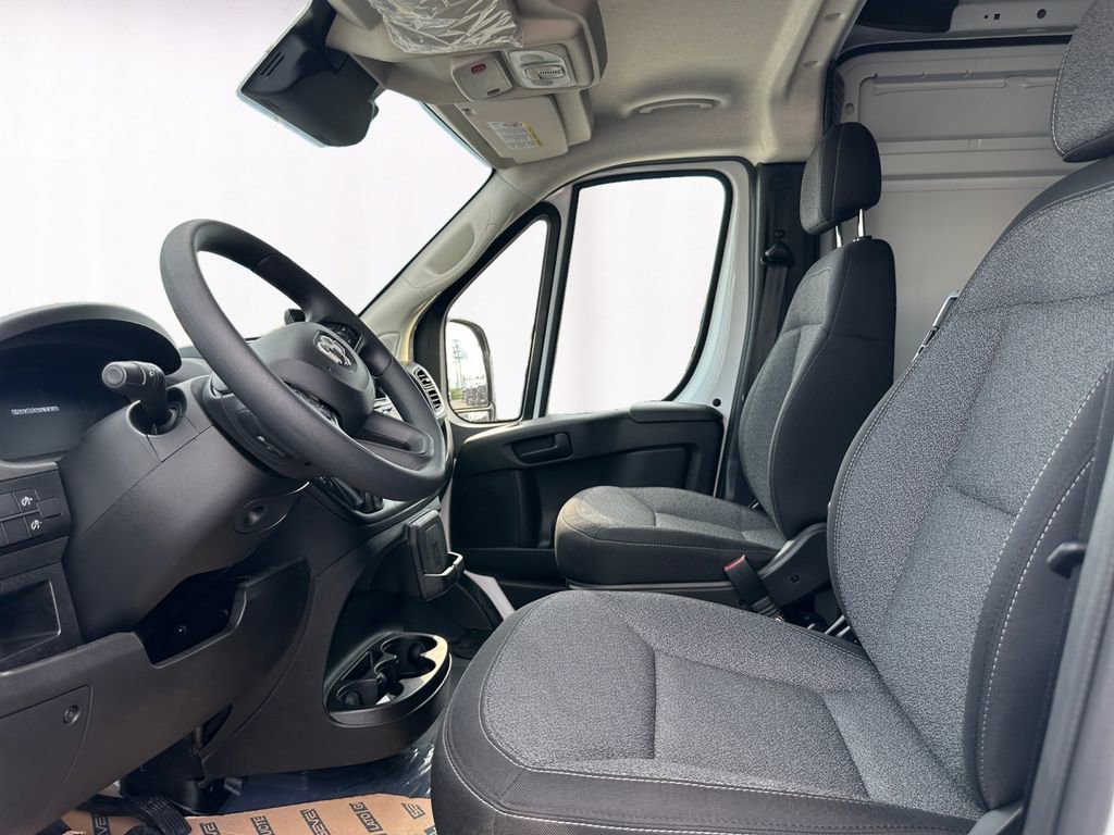 New 2025 RAM ProMaster 2500 w/ Quick Order Package 22G SLT image 9
