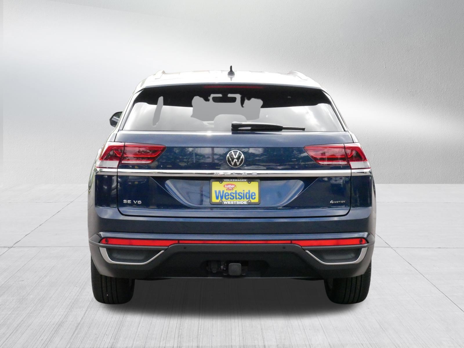 Certified 2023 Volkswagen Atlas Cross Sport SE AWD/4WD image 6