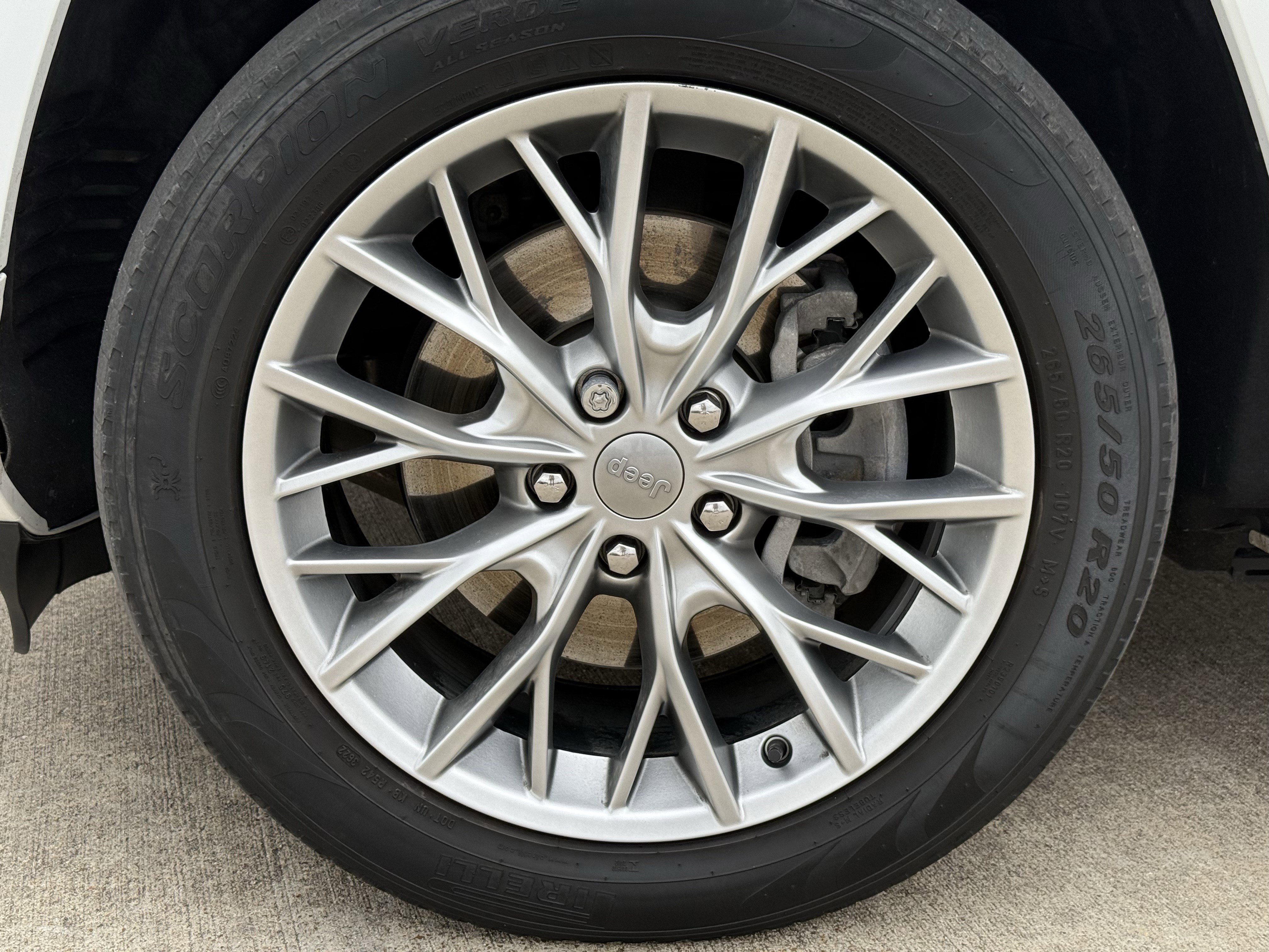 Used 2022 Jeep Grand Cherokee Summit w/ Luxury Tech Group V image 12