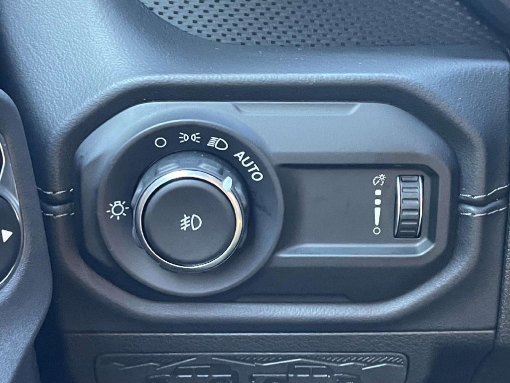 New 2027 Jeep Wrangler Unlimited Rubicon AWD/4WD image 28
