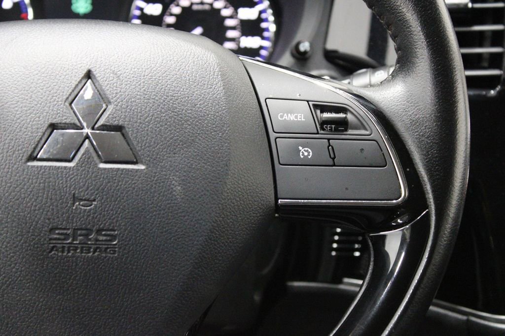 Used 2020 Mitsubishi Outlander SEL image 22