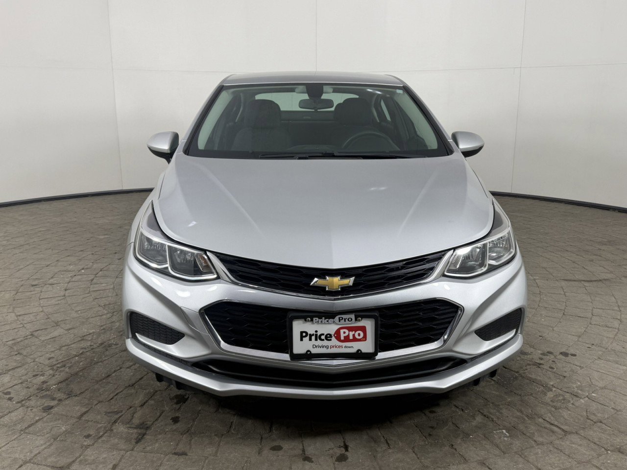 Used 2017 Chevrolet Cruze LS image 2
