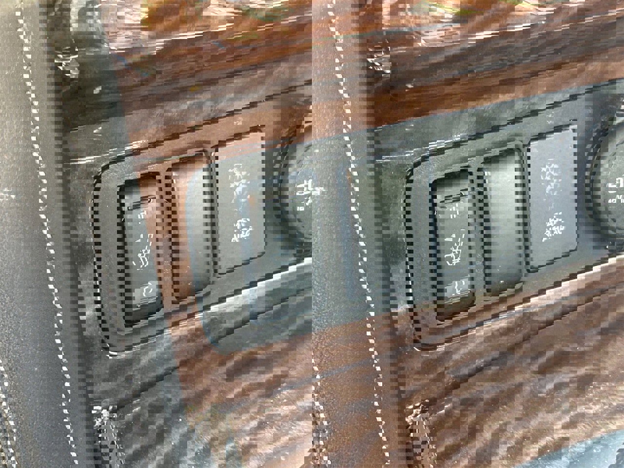 Certified 2020 Nissan Armada SL w/ Premium Package image 9