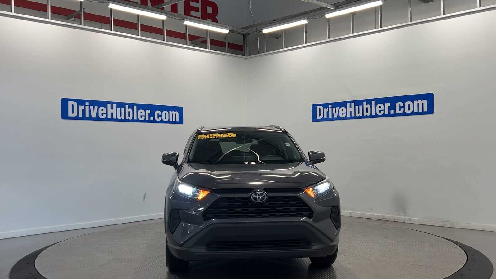 Used 2019 Toyota RAV4 LE w/ Carpet Mat Package FWD image 2