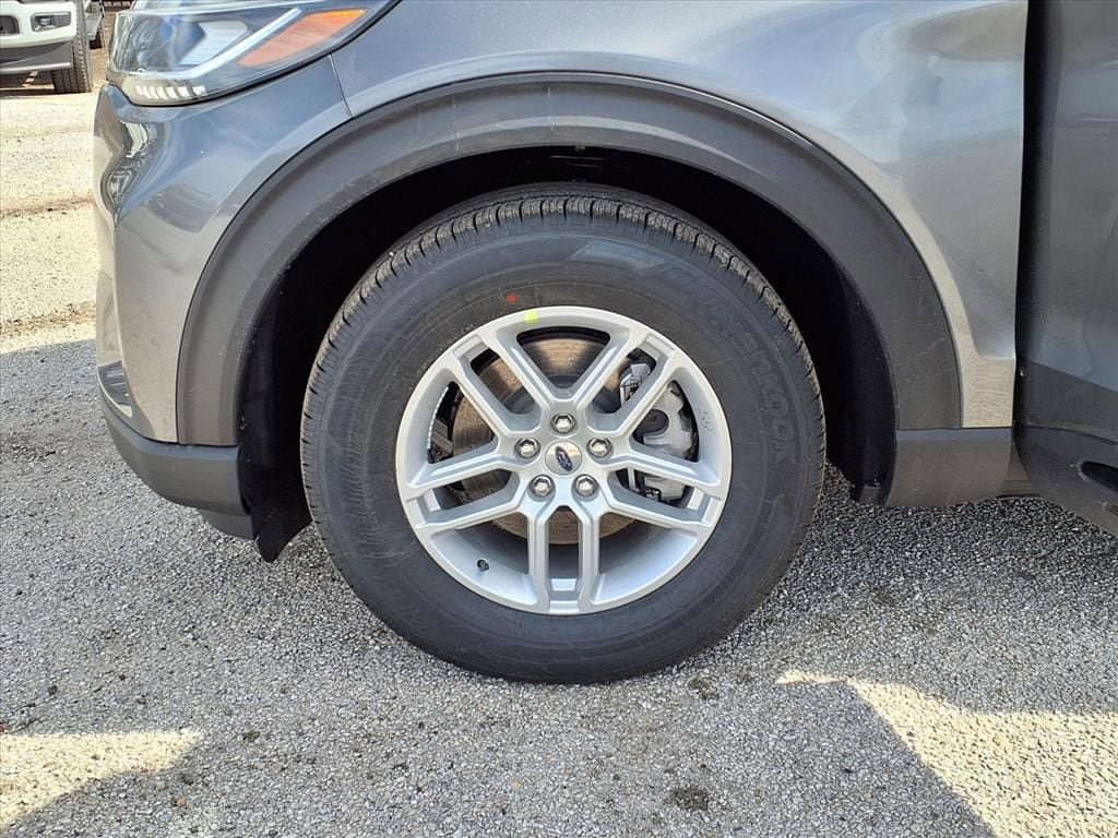 New 2026 Ford Explorer Active w/ Active Comfort Package RWD image 22