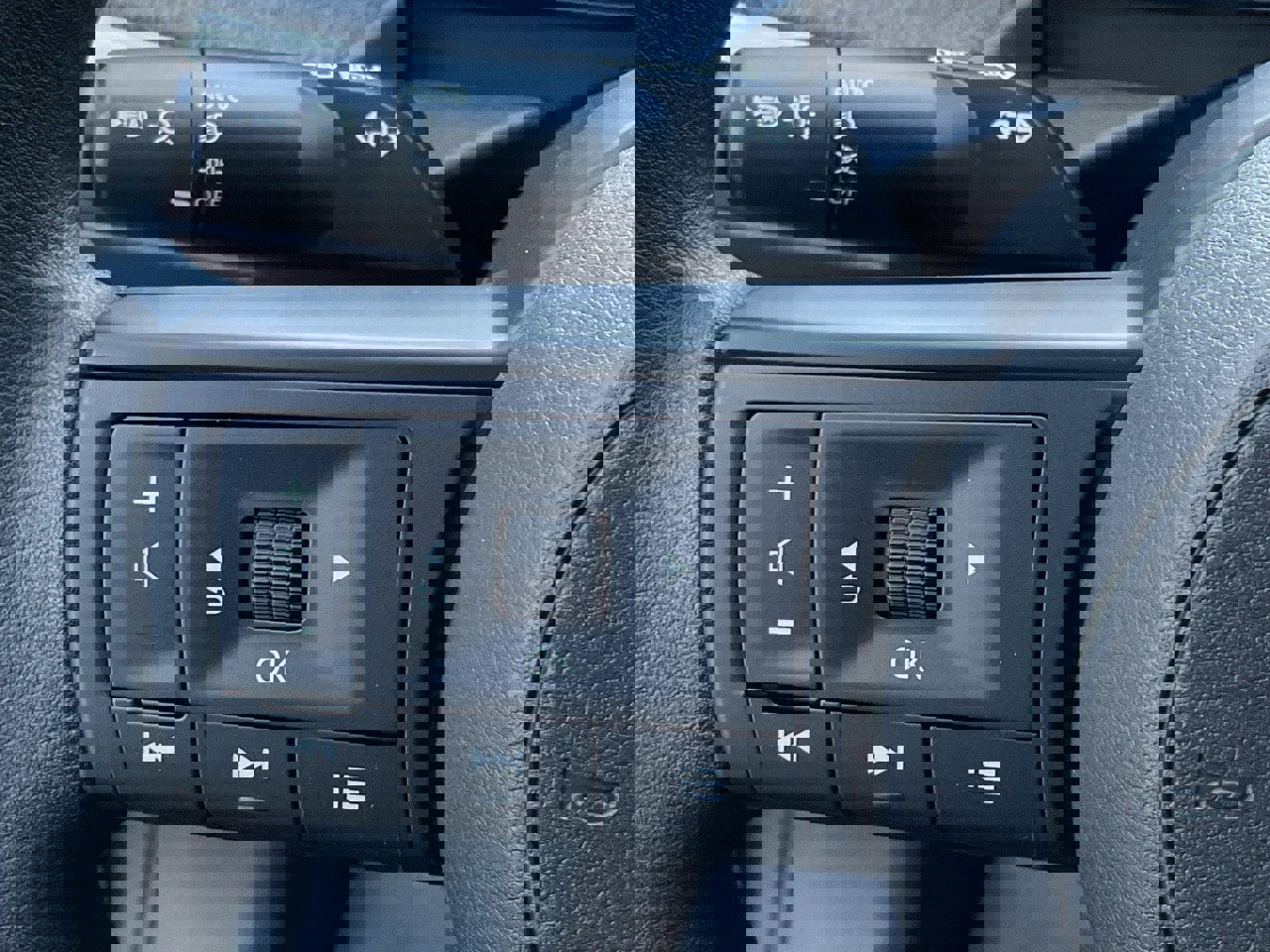 New 2026 Nissan Kicks S image 22