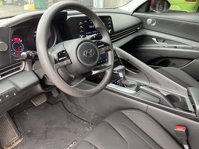 Used 2023 Hyundai Elantra SEL w/ Cargo Package image 13