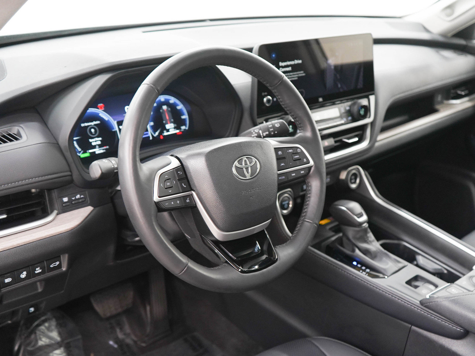 Used 2024 Toyota Grand Highlander AWD Hybrid image 21