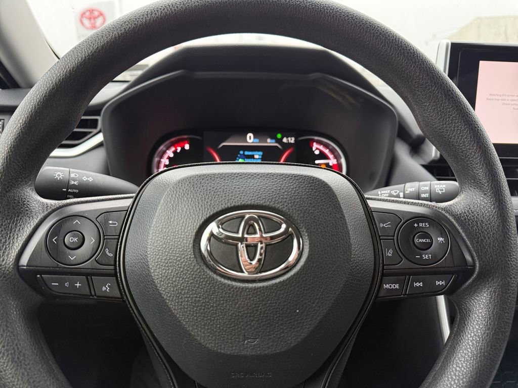 Certified 2025 Toyota RAV4 XLE image 30
