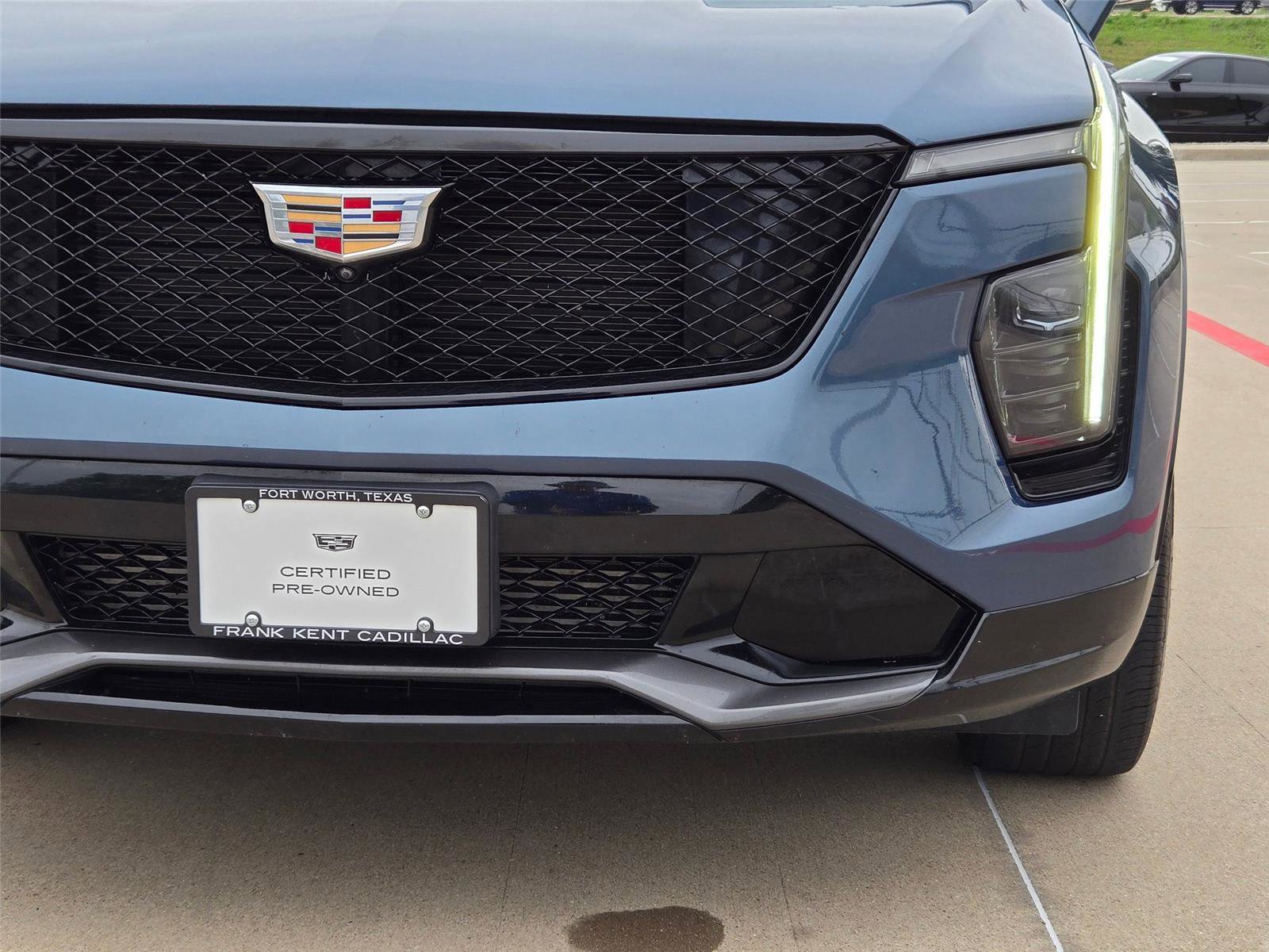 Used 2025 Cadillac XT4 Sport w/ Cold Weather Package FWD image 6