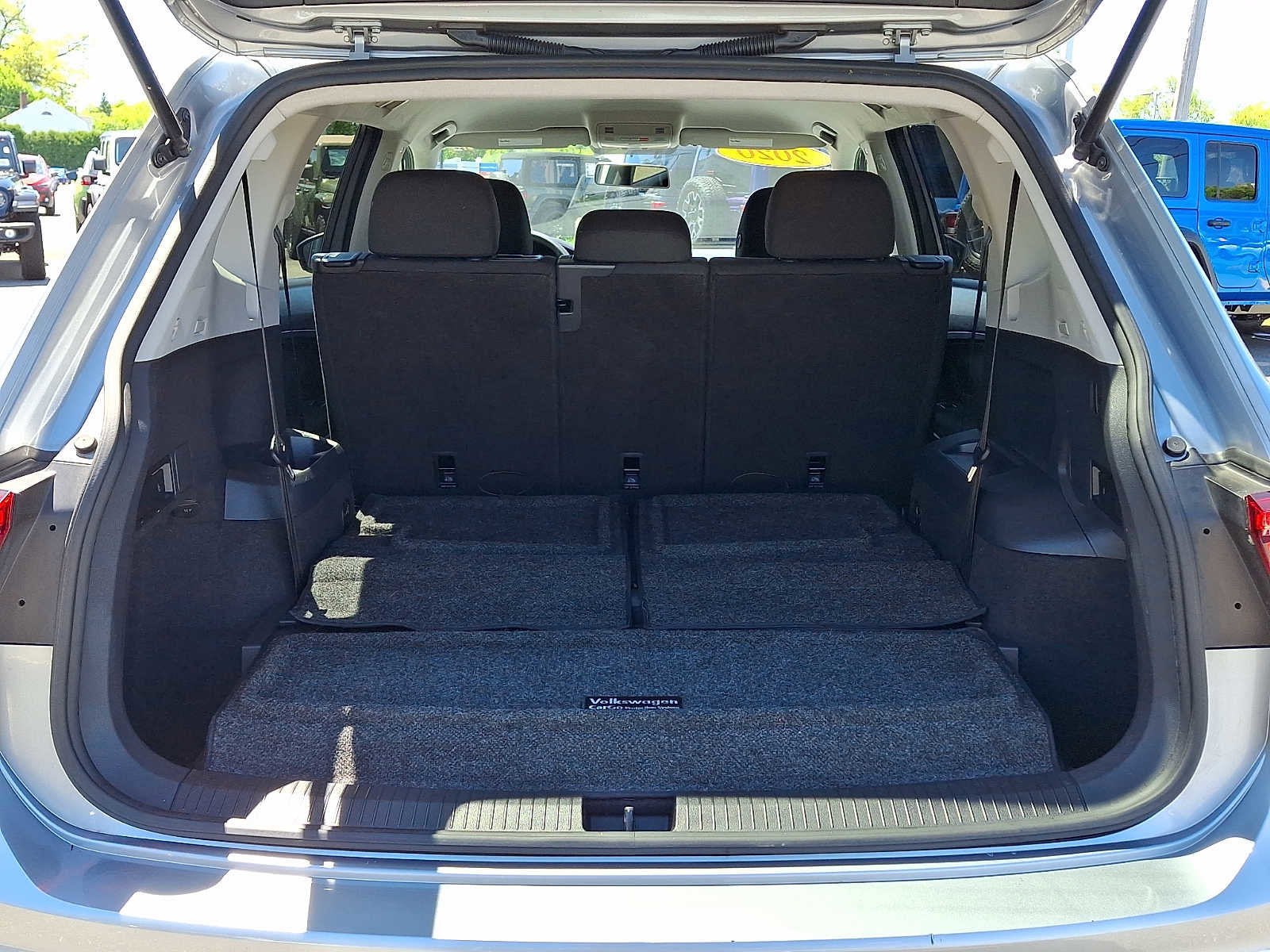 Used 2020 Volkswagen Tiguan S FWD image 28