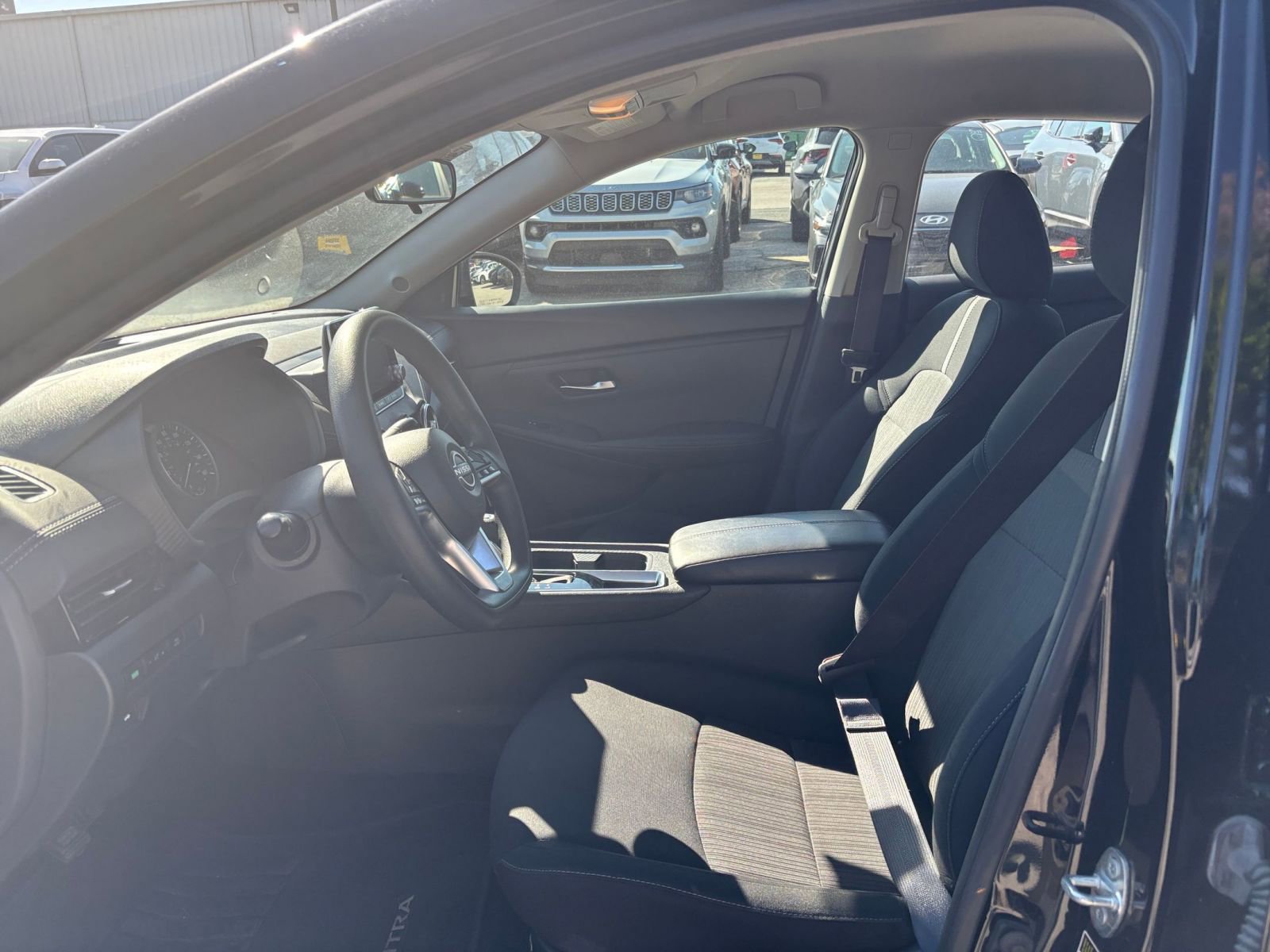 Used 2024 Nissan Sentra SV FWD image 22
