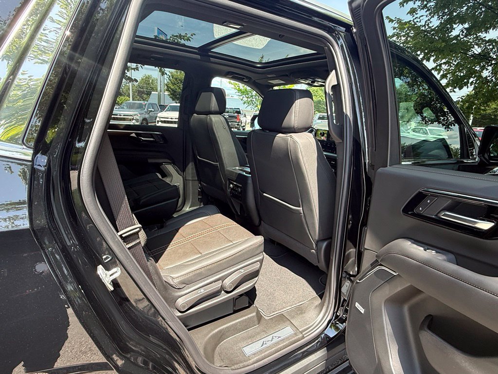 New 2026 Chevrolet Tahoe High Country AWD/4WD image 16