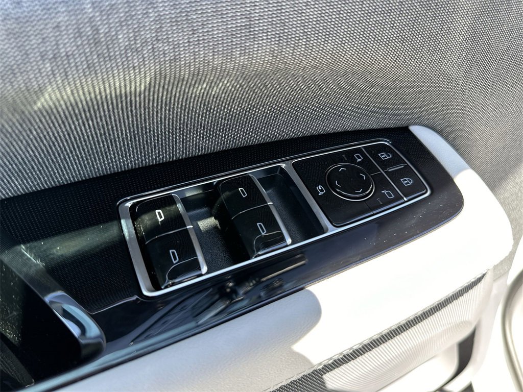 New 2025 Cadillac Escalade IQ Luxury 1 w/ Smart Trailering package image 13