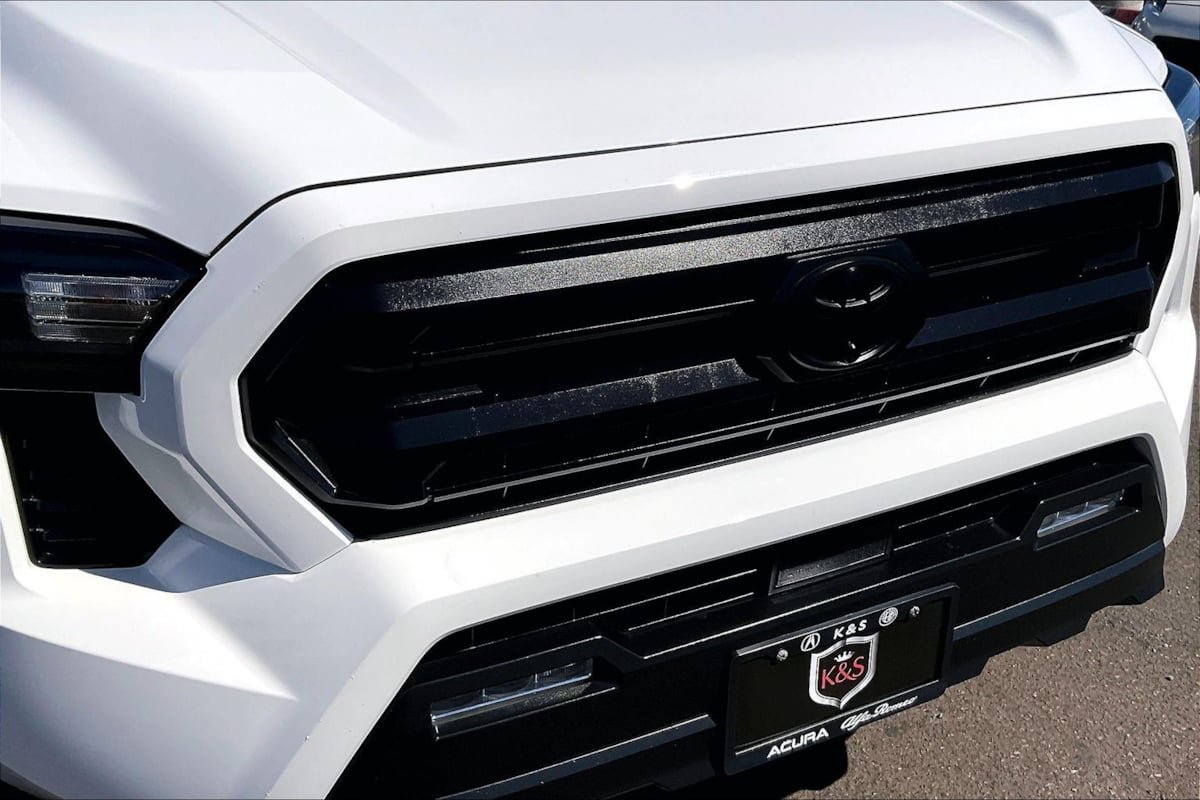 Used 2024 Toyota Tacoma SR5 RWD image 26