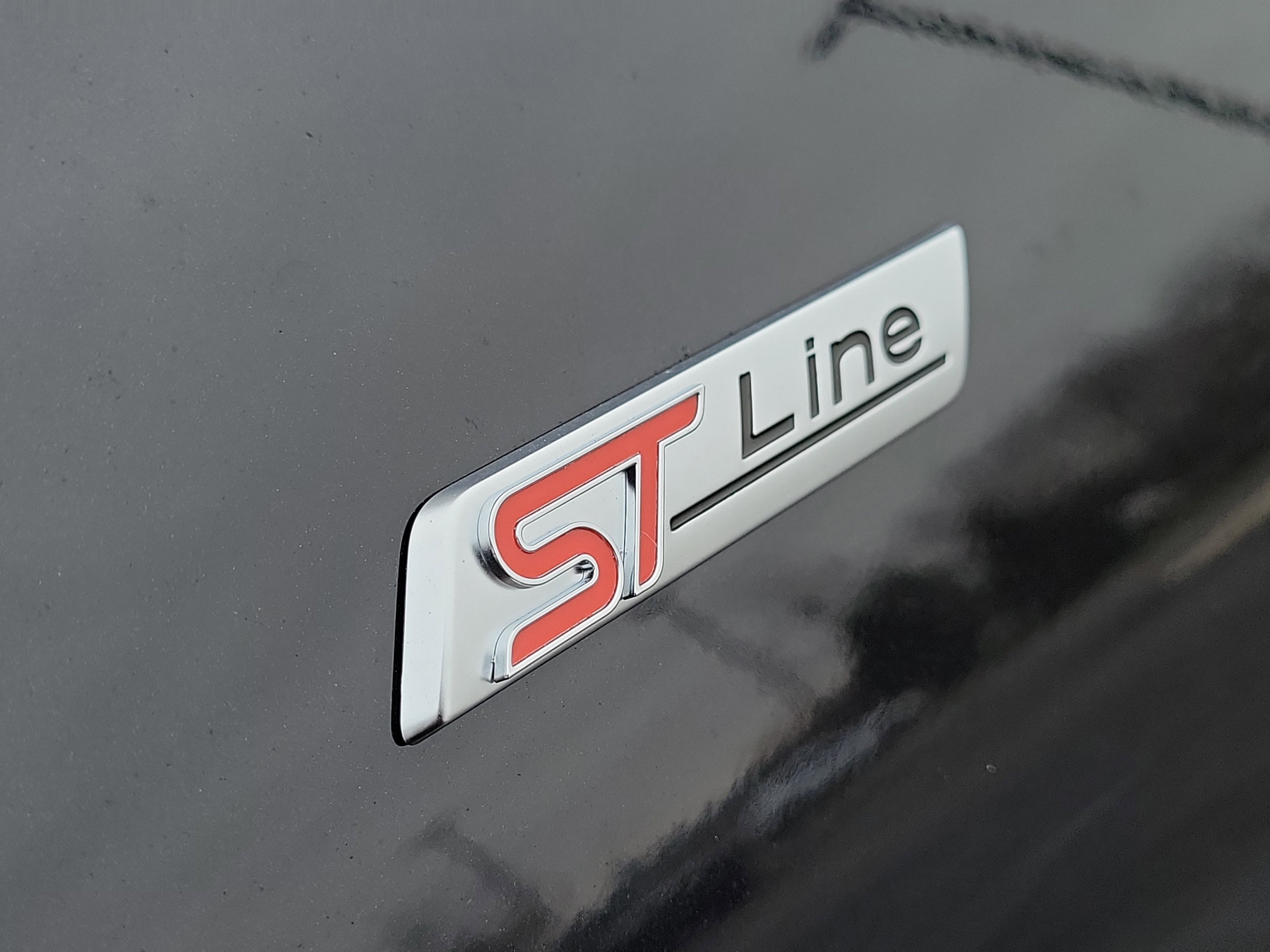 Certified 2025 Ford Explorer ST-Line w/ Premium Package image 7