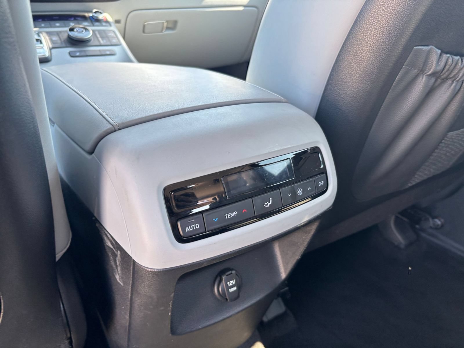 Used 2025 Hyundai Palisade SEL FWD image 25