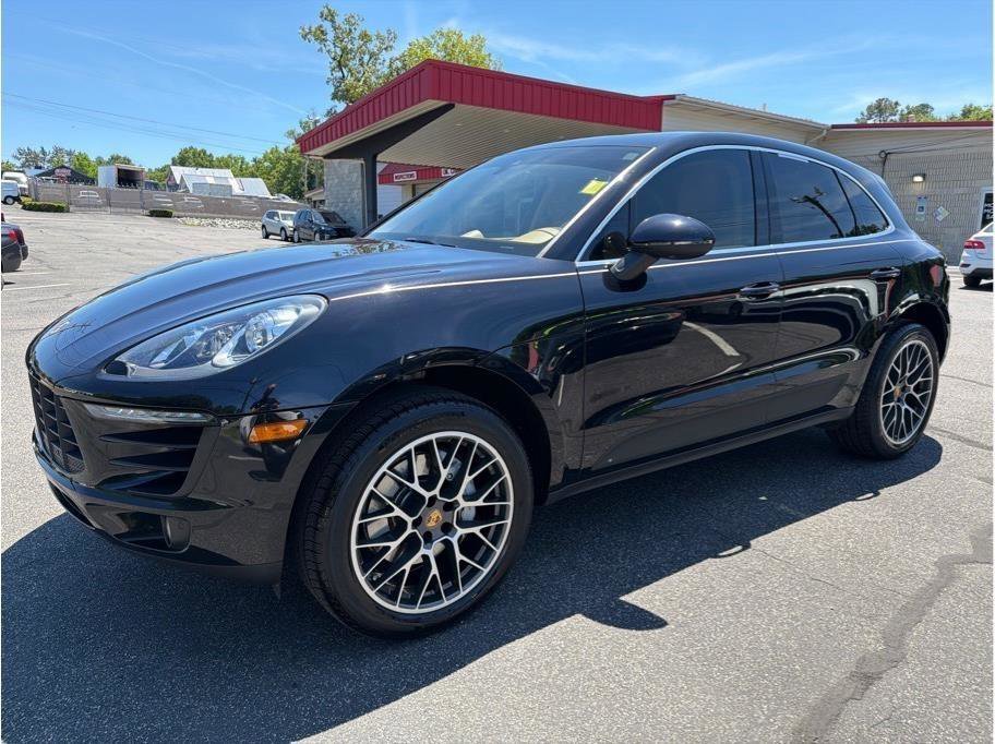 Used 2015 Porsche Macan S AWD/4WD image 3