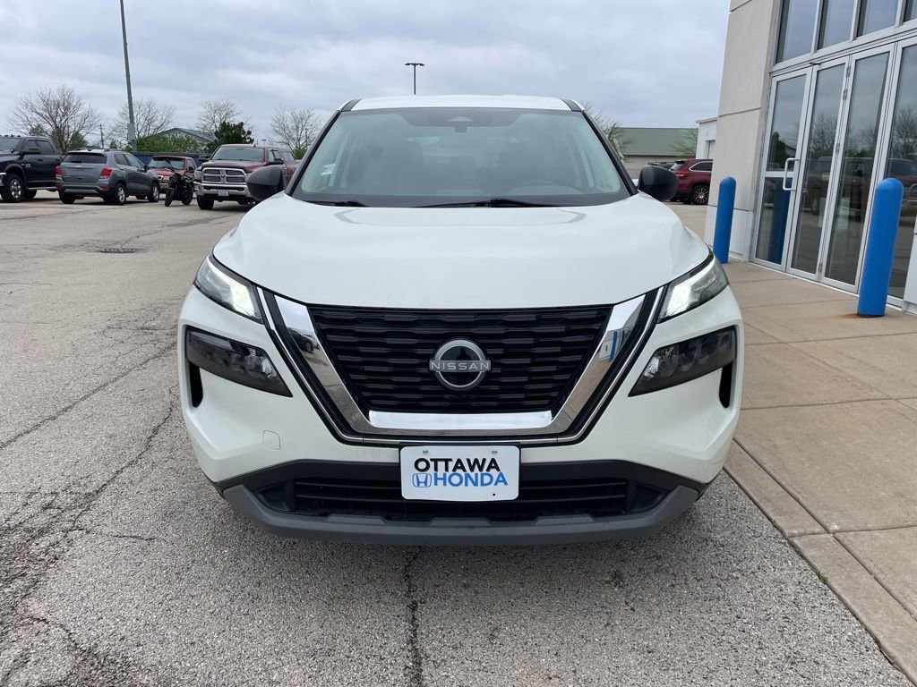 Used 2022 Nissan Rogue S AWD/4WD image 3