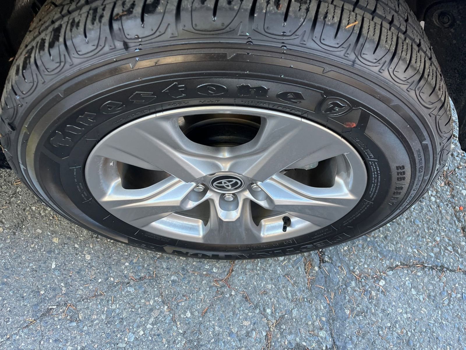 Used 2025 Toyota RAV4 LE image 30