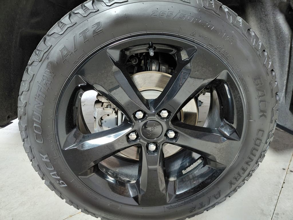 Used 2022 Jeep Grand Cherokee Altitude image 9