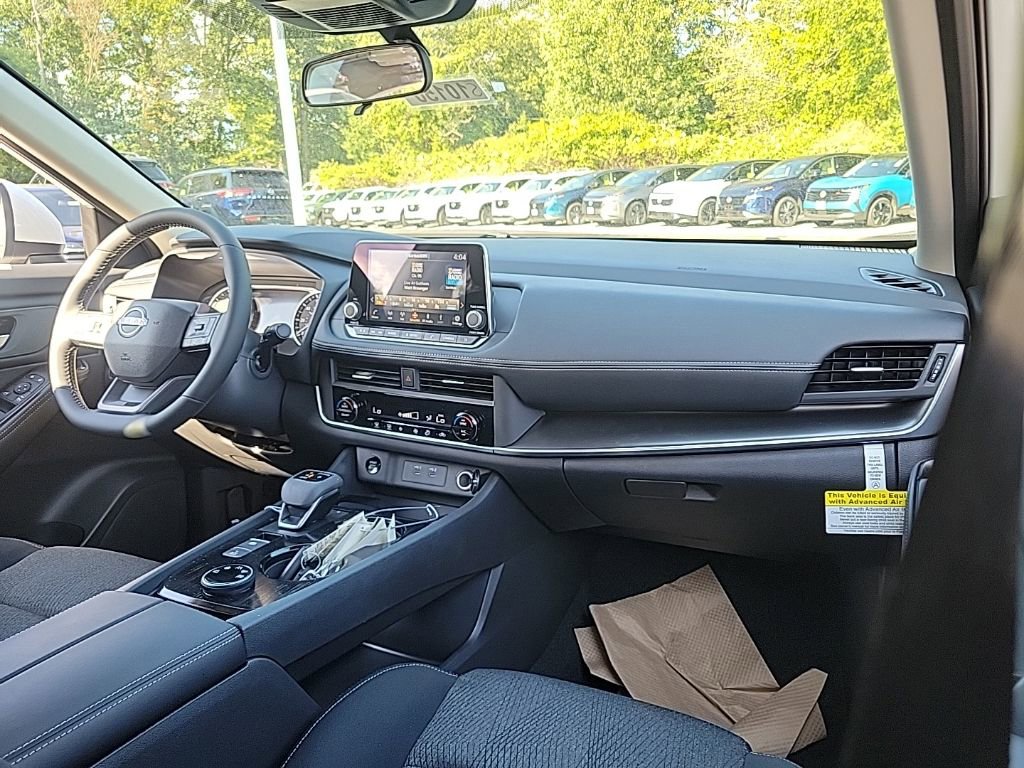 New 2026 Nissan Rogue SV image 25