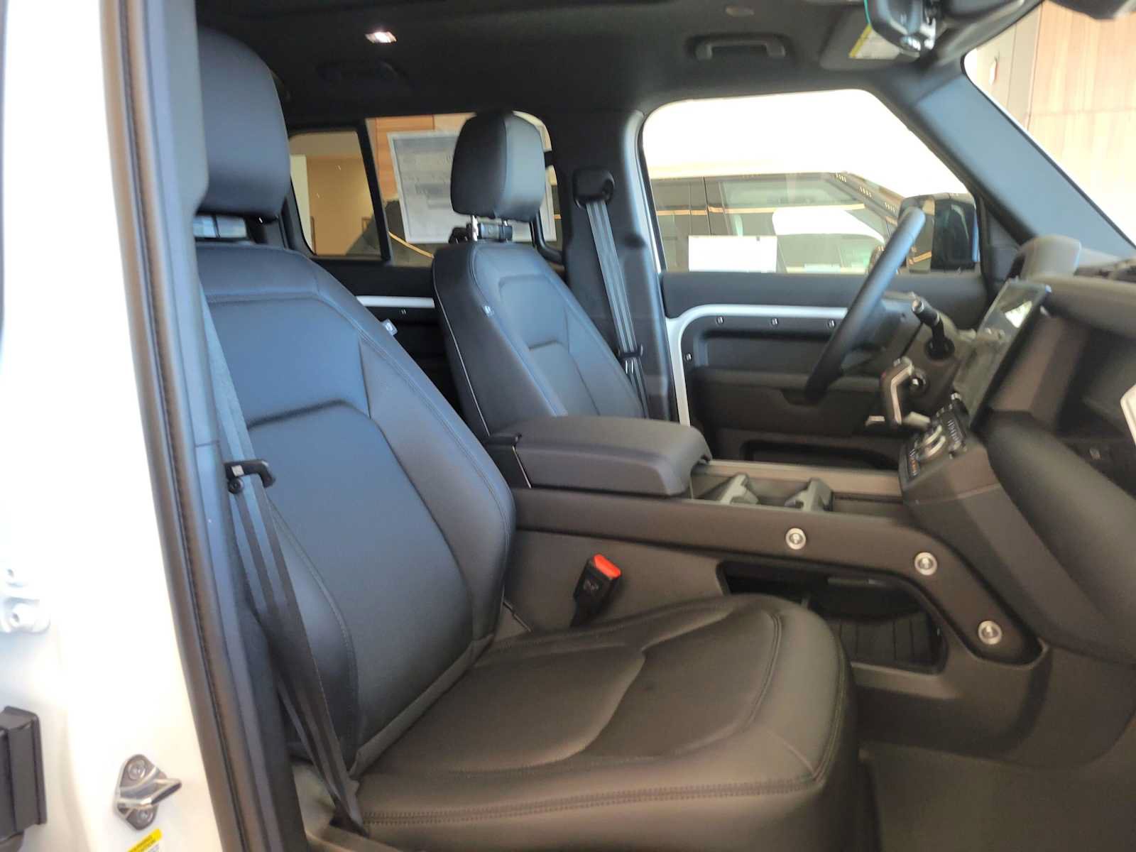 New 2026 Land Rover Defender 110 S AWD/4WD image 10