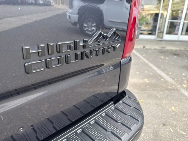 Used 2023 Chevrolet Silverado 1500 High Country w/ Technology Package image 32