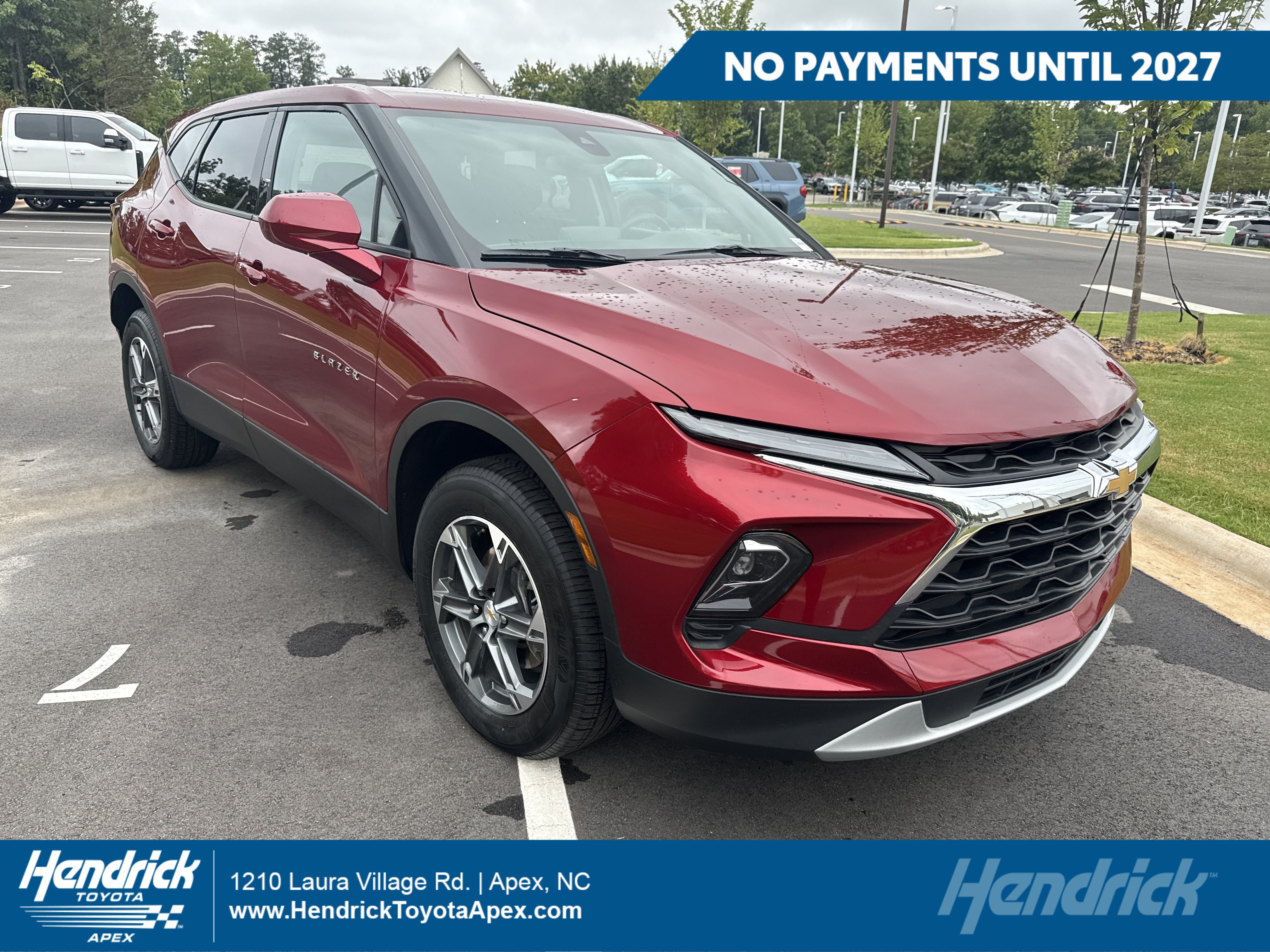 Used 2025 Chevrolet Blazer LT AWD/4WD image 1