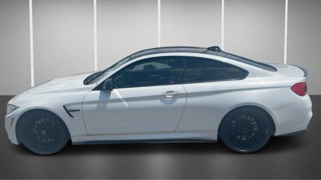 Used 2017 BMW M4 Coupe RWD image 10