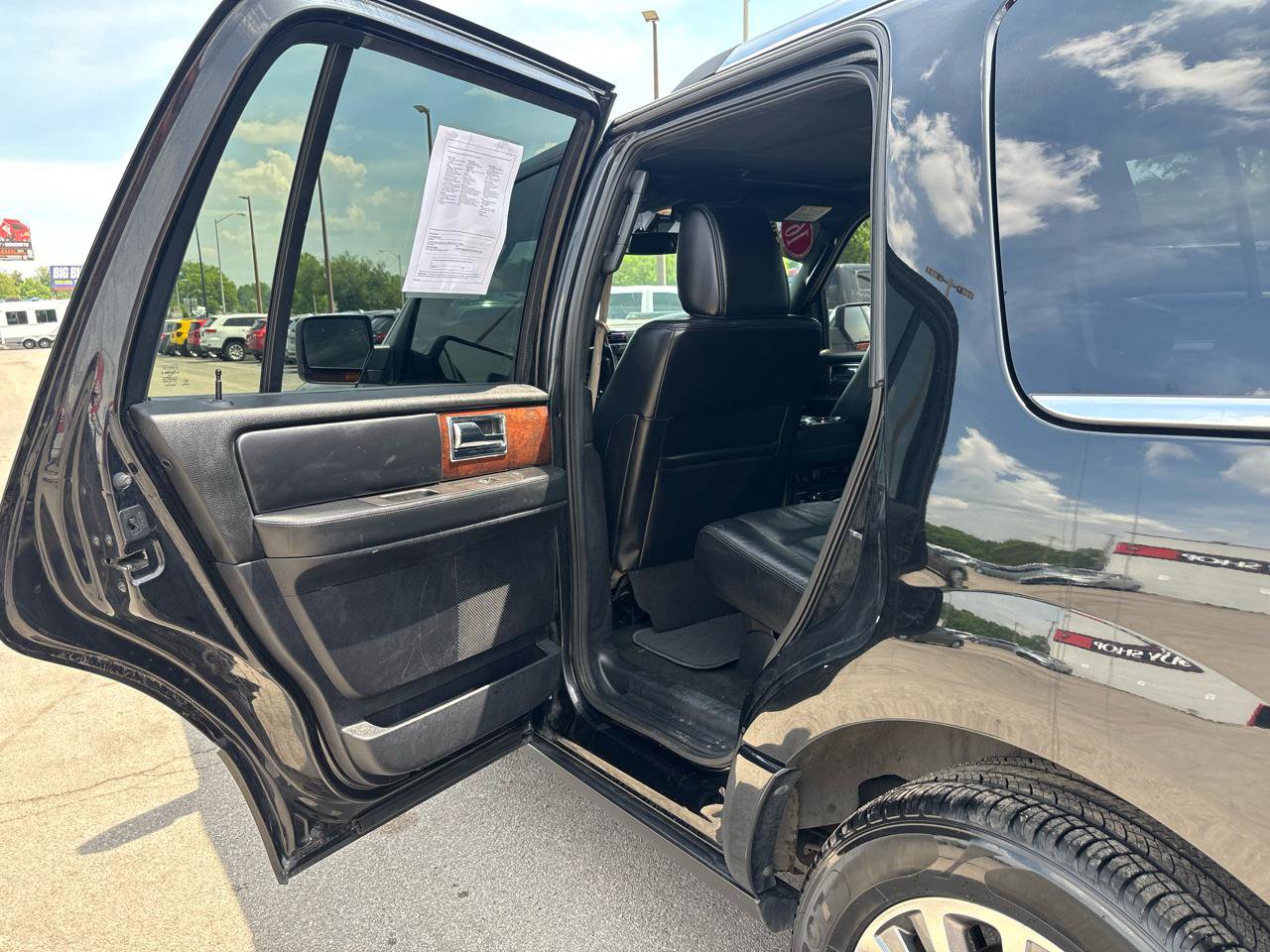 Used 2016 Lincoln Navigator Select AWD/4WD image 13