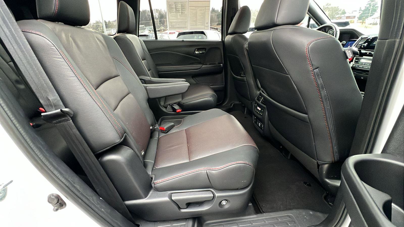 Used 2022 Honda Pilot Black Edition image 15