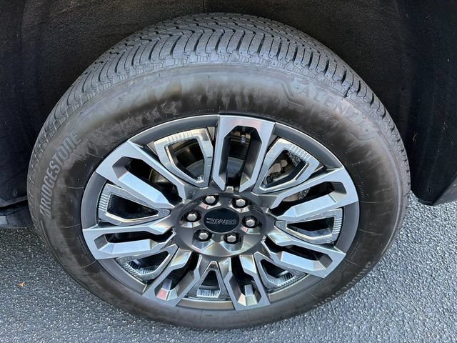 Used 2024 GMC Yukon Denali Ultimate AWD/4WD image 20