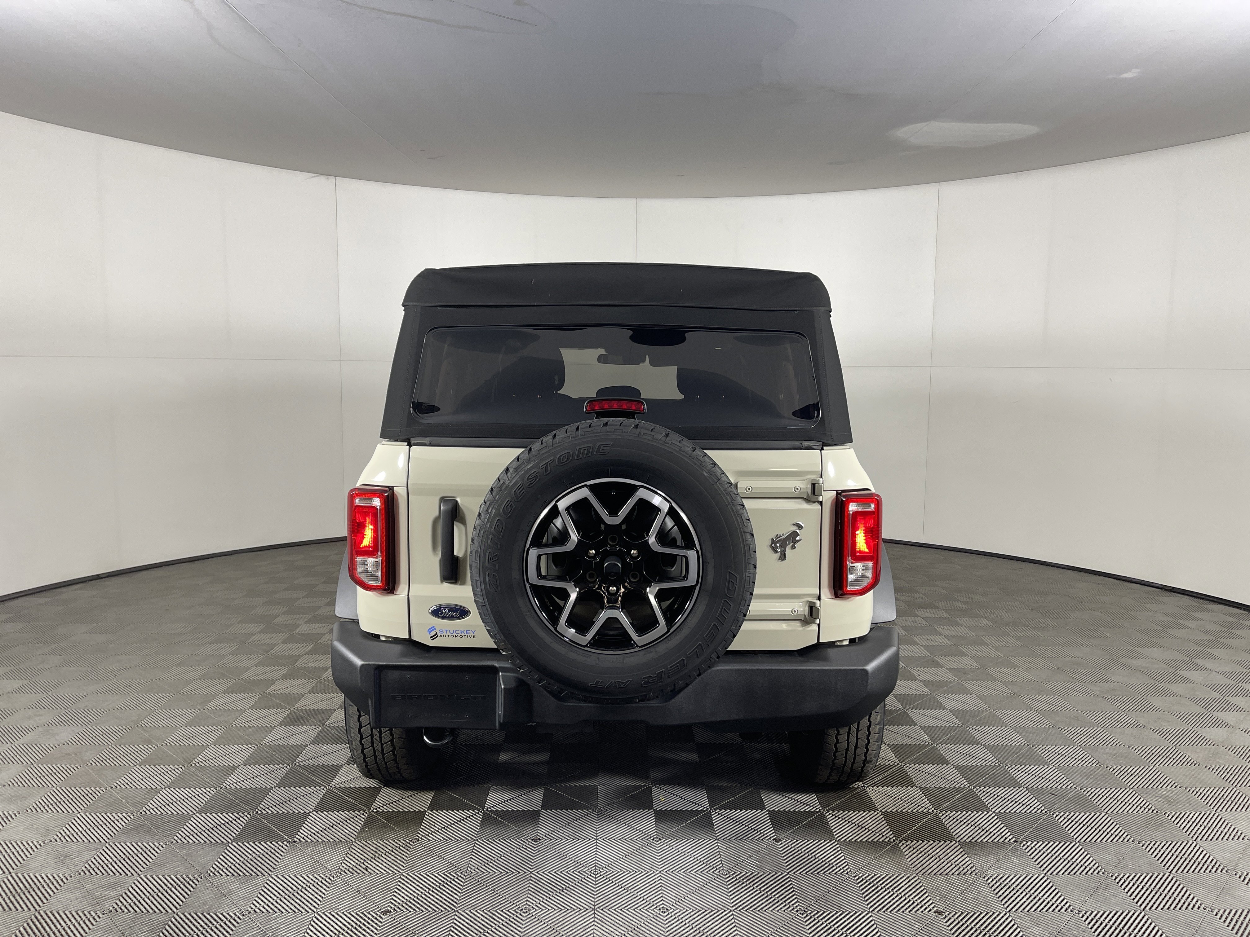 Used 2025 Ford Bronco 4-Door image 4