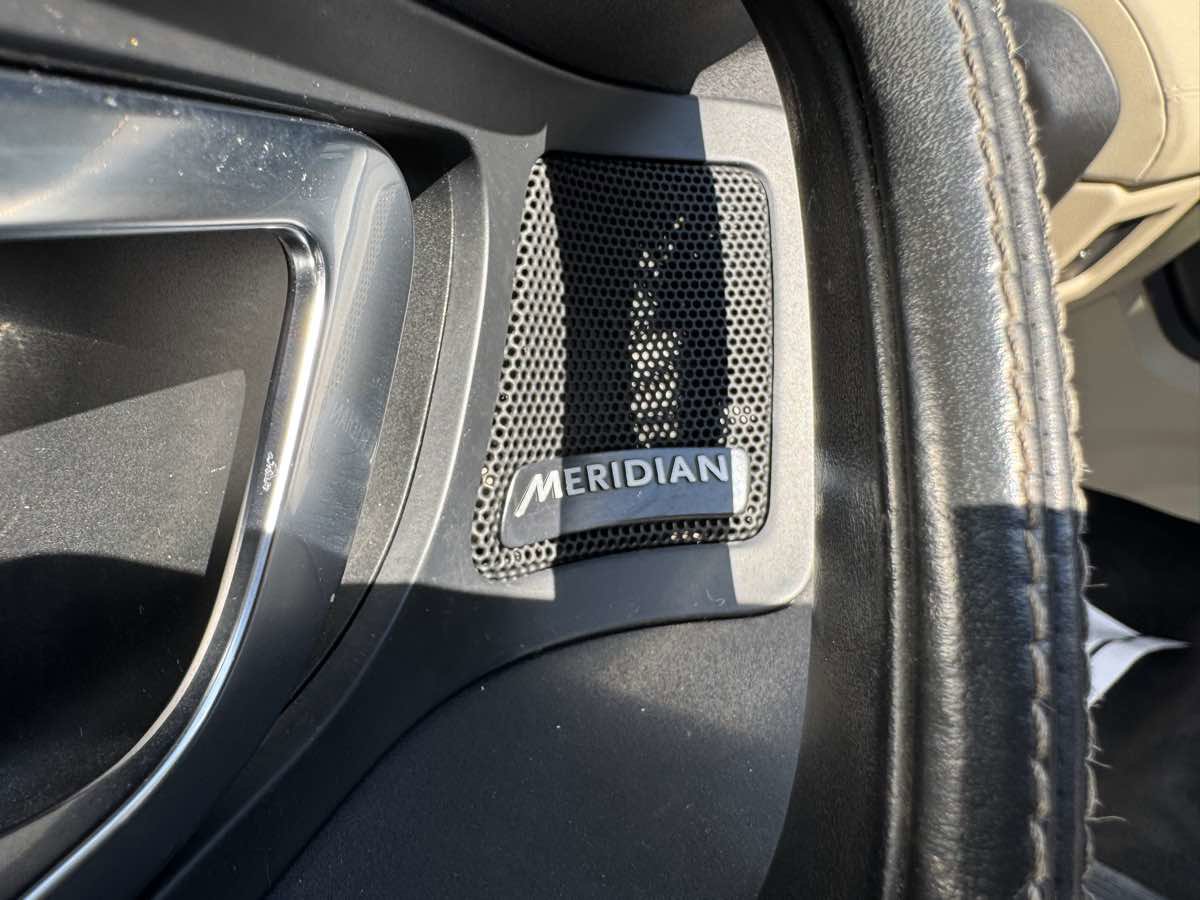 Used 2018 Land Rover Discovery Sport HSE image 28