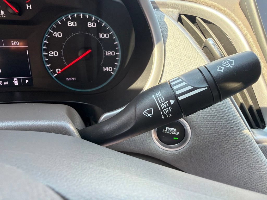 Used 2025 Chevrolet Malibu LT FWD image 17