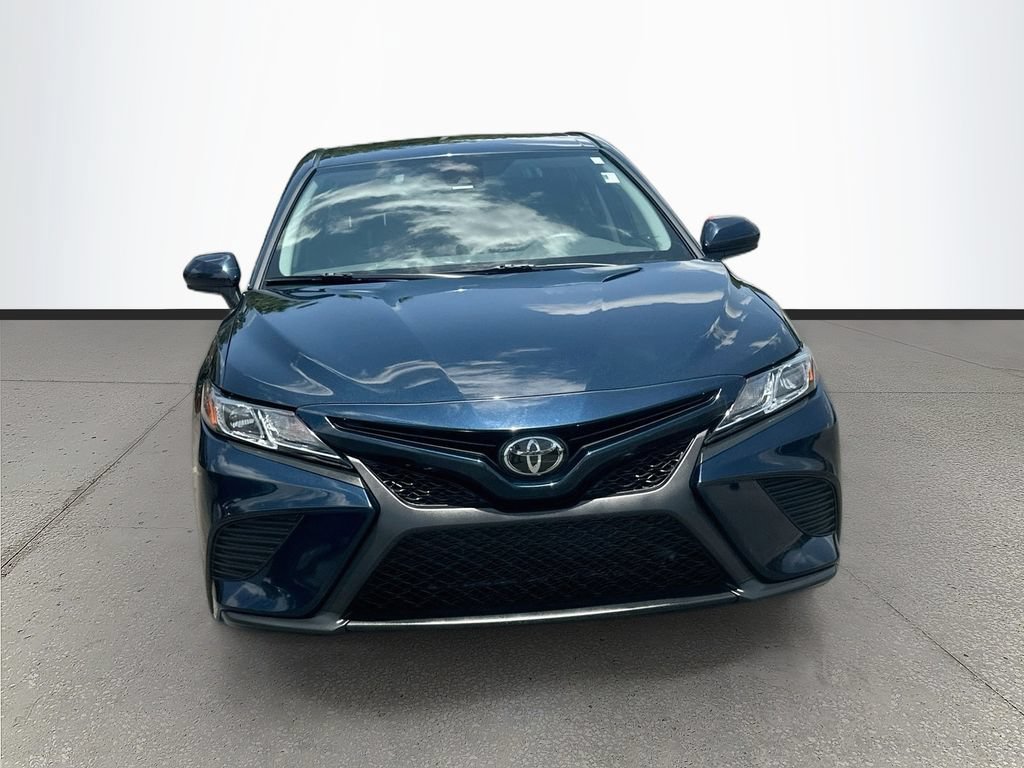 Used 2020 Toyota Camry SE FWD image 2