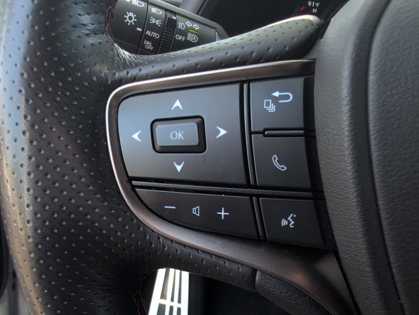 Certified 2024 Lexus UX 250h F Sport FWD image 11