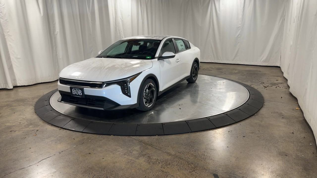New 2025 Kia K4 EX image 4