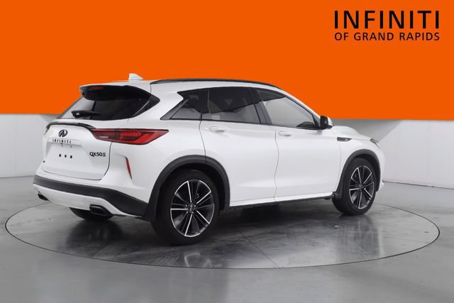 Used 2023 INFINITI QX50 Sport AWD/4WD image 7