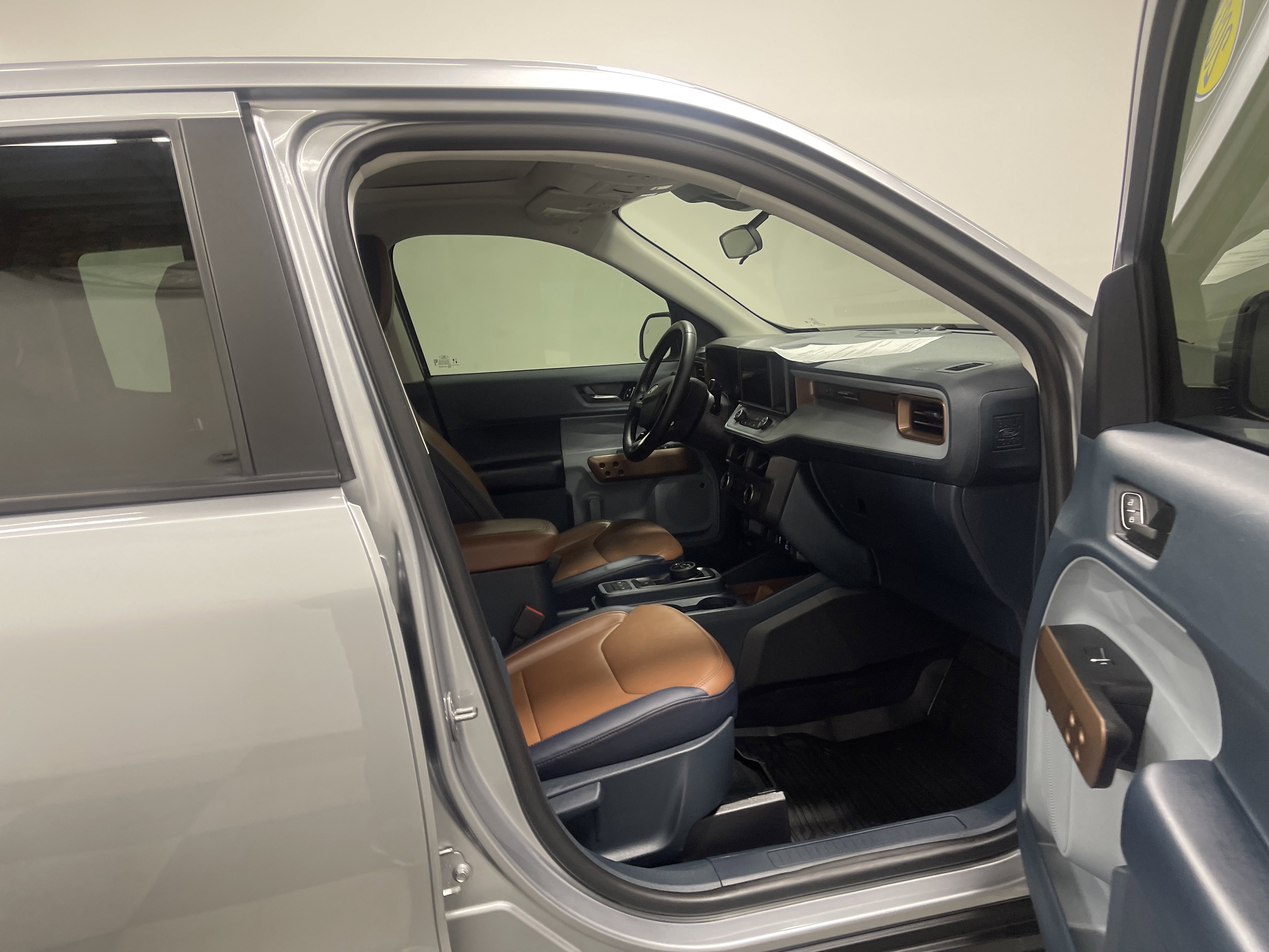 Used 2023 Ford Maverick Lariat w/ Lariat Luxury Package image 25