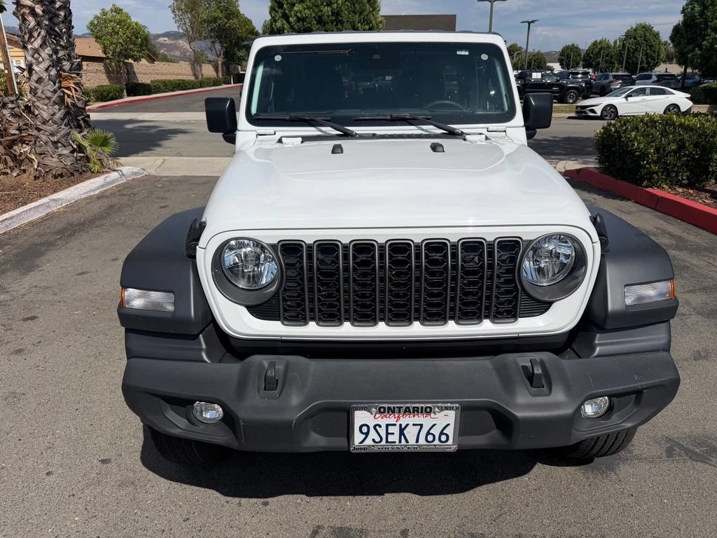 Used 2025 Jeep Wrangler Unlimited Sport AWD/4WD image 3