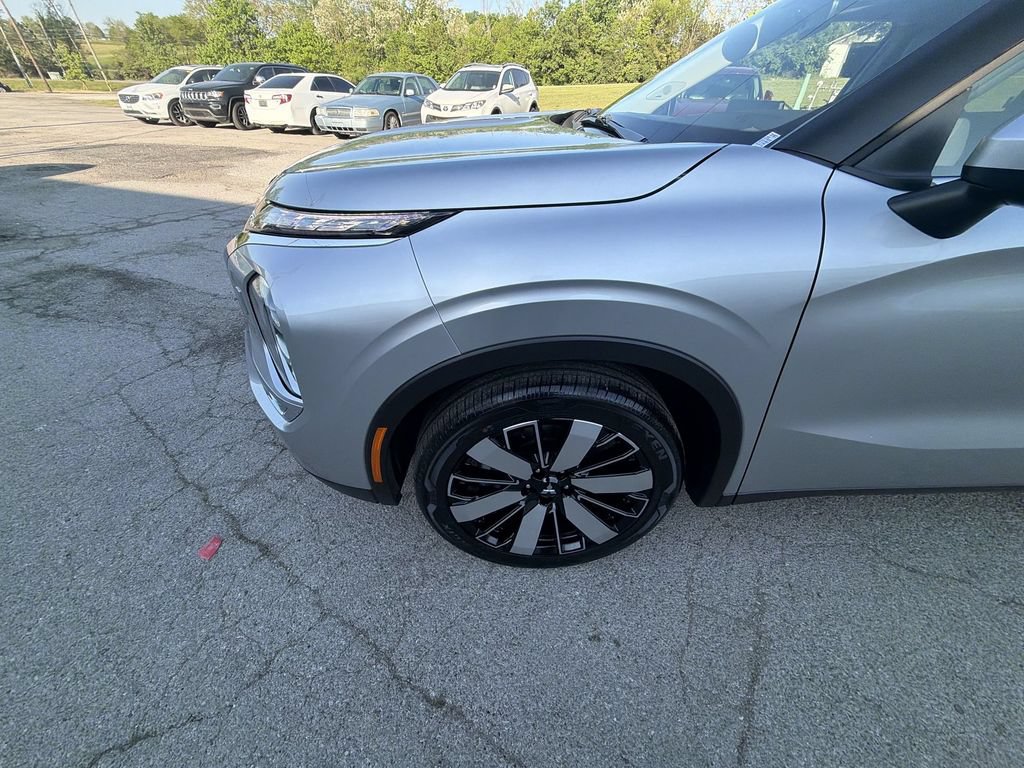 New 2026 Mitsubishi Outlander SE AWD/4WD image 10