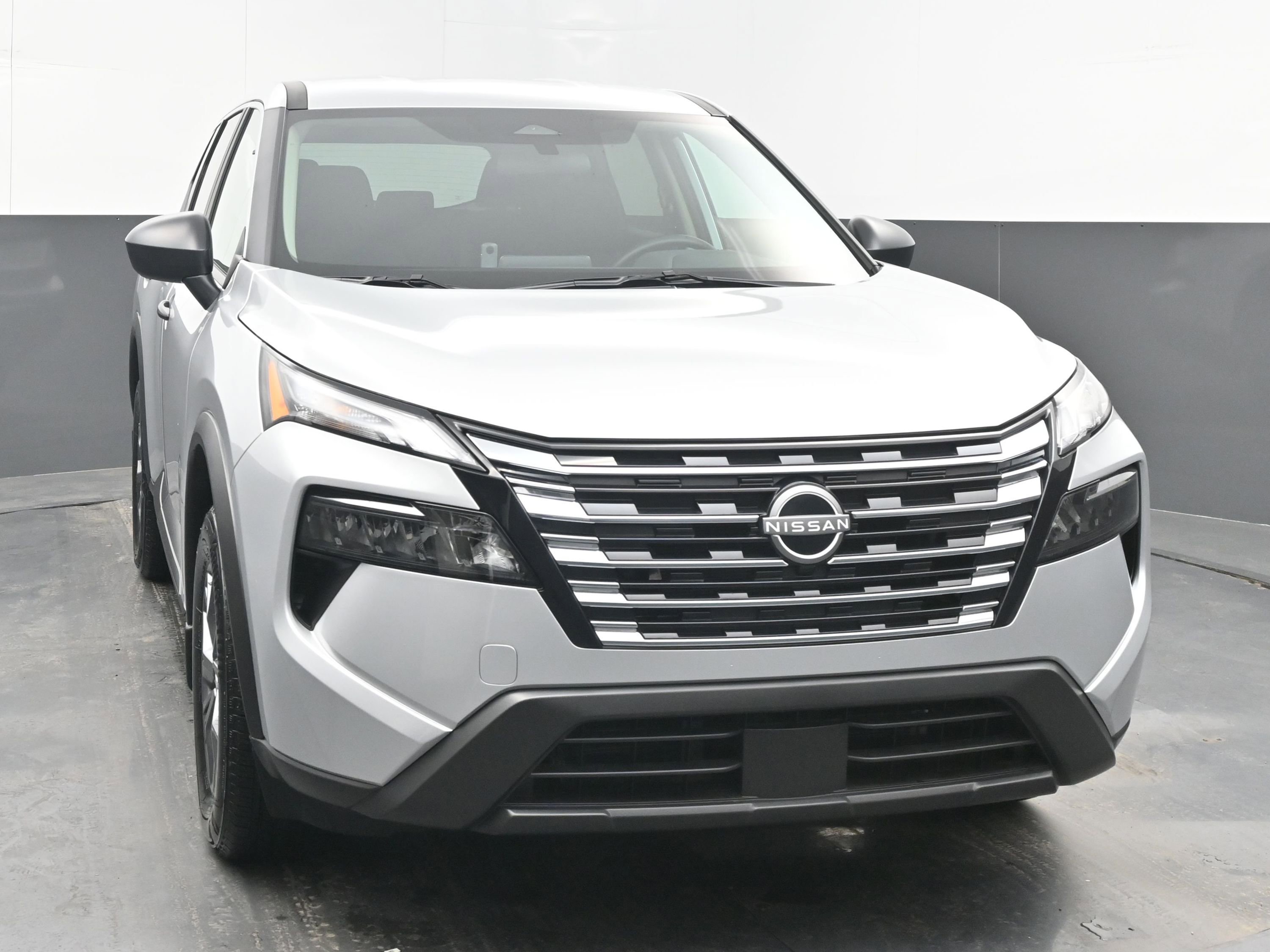 Certified 2025 Nissan Rogue S image 2