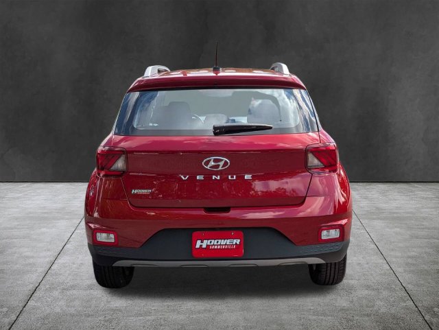 Used 2025 Hyundai Venue SEL FWD image 6