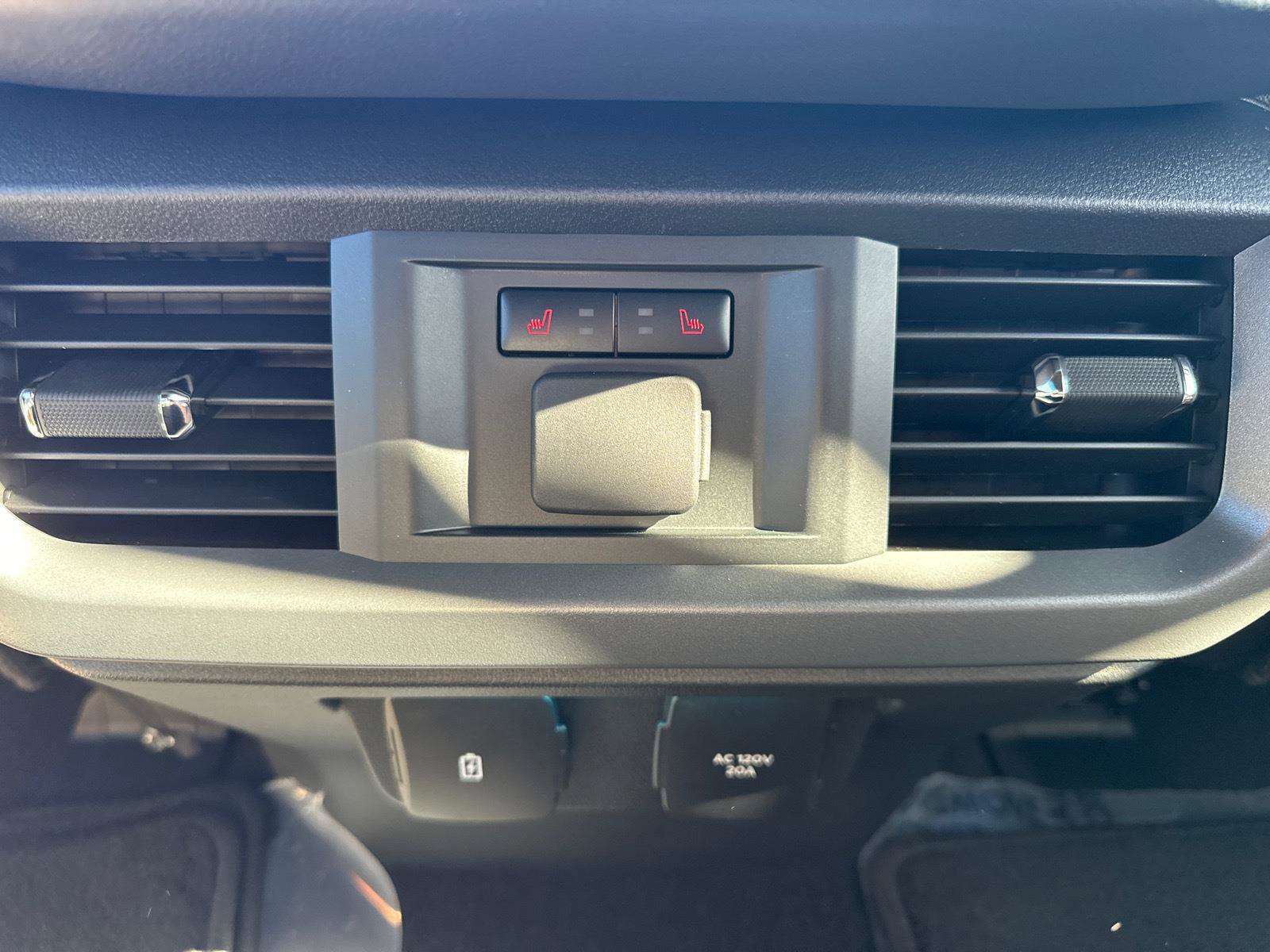 New 2025 Ford F150 Lariat image 18