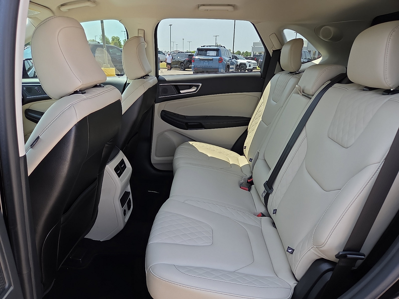 Used 2023 Ford Edge Titanium w/ Cargo Accessory Package AWD/4WD image 10